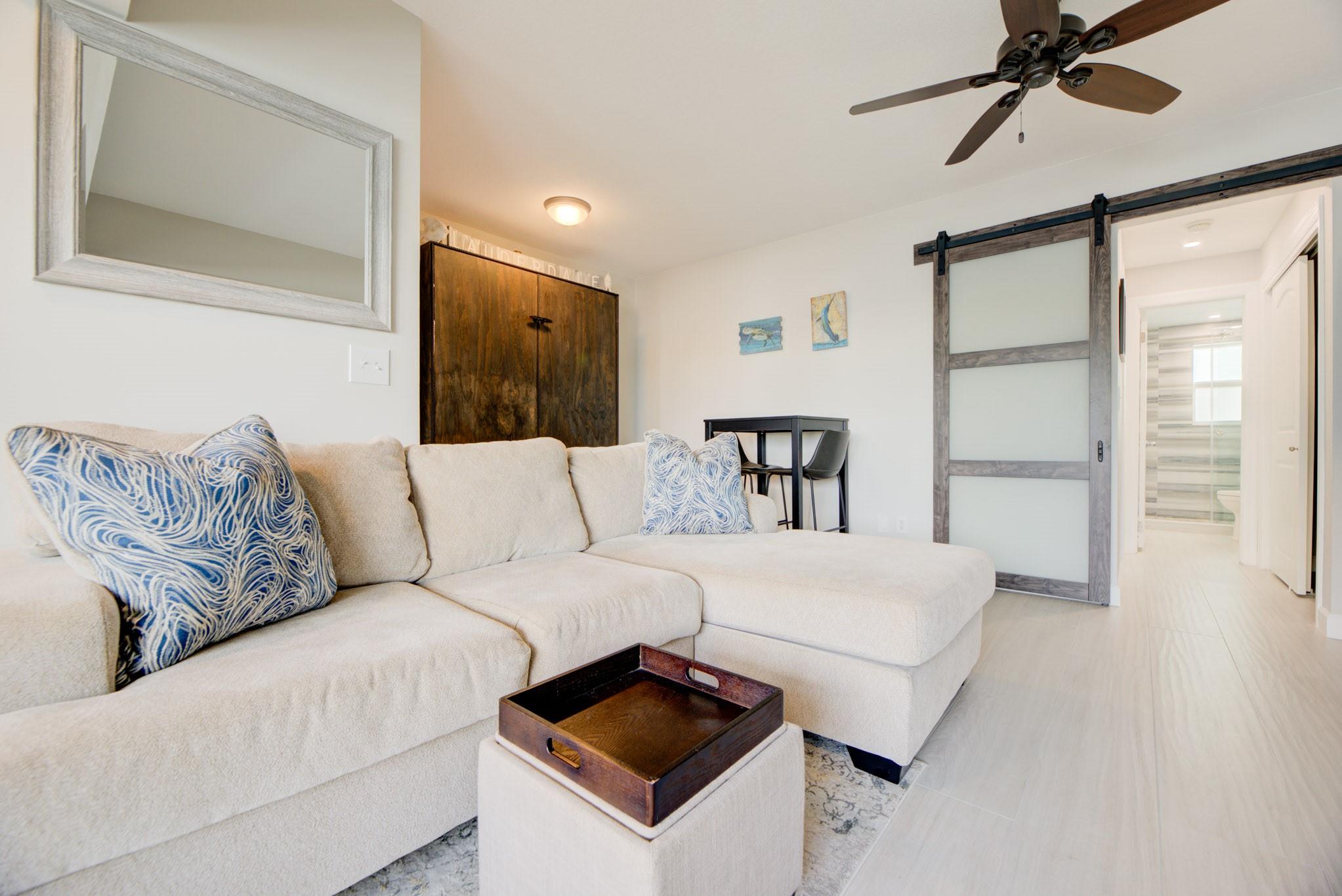 Harbor House East - Residential