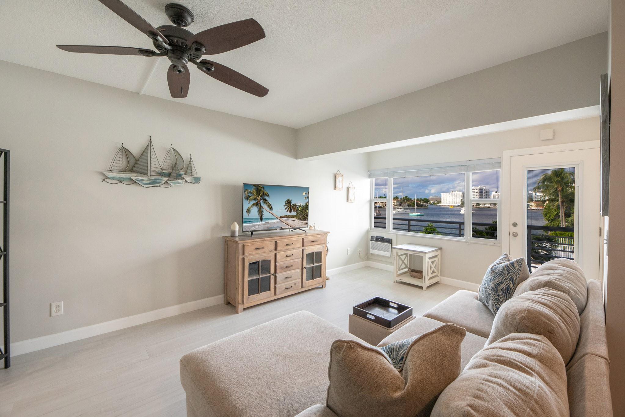 Harbor House East - Residential