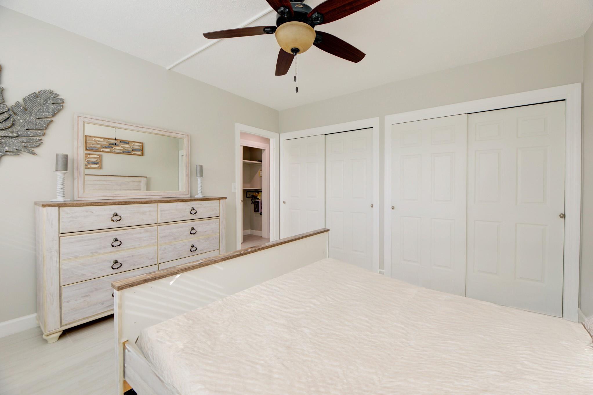 Harbor House East - Residential