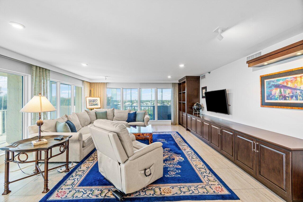 SEA RANCH CLUB OF BOCA I CONDO - Residential