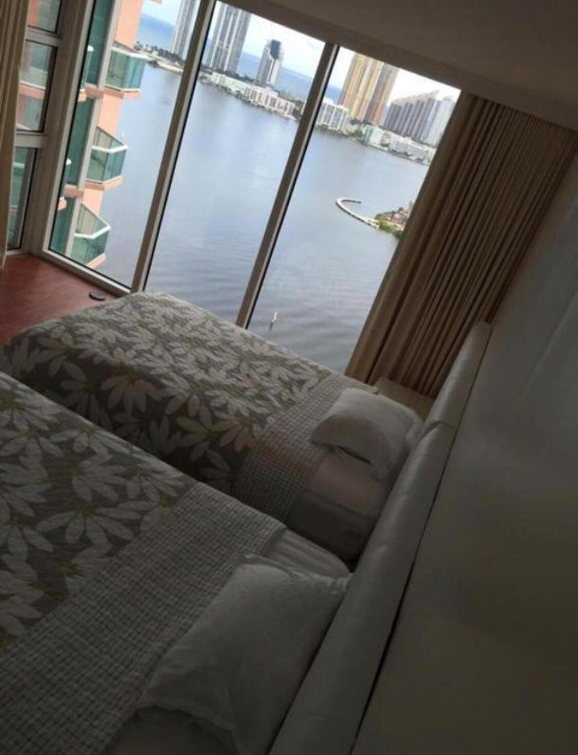 100 HIDDEN BAY - Residential Lease