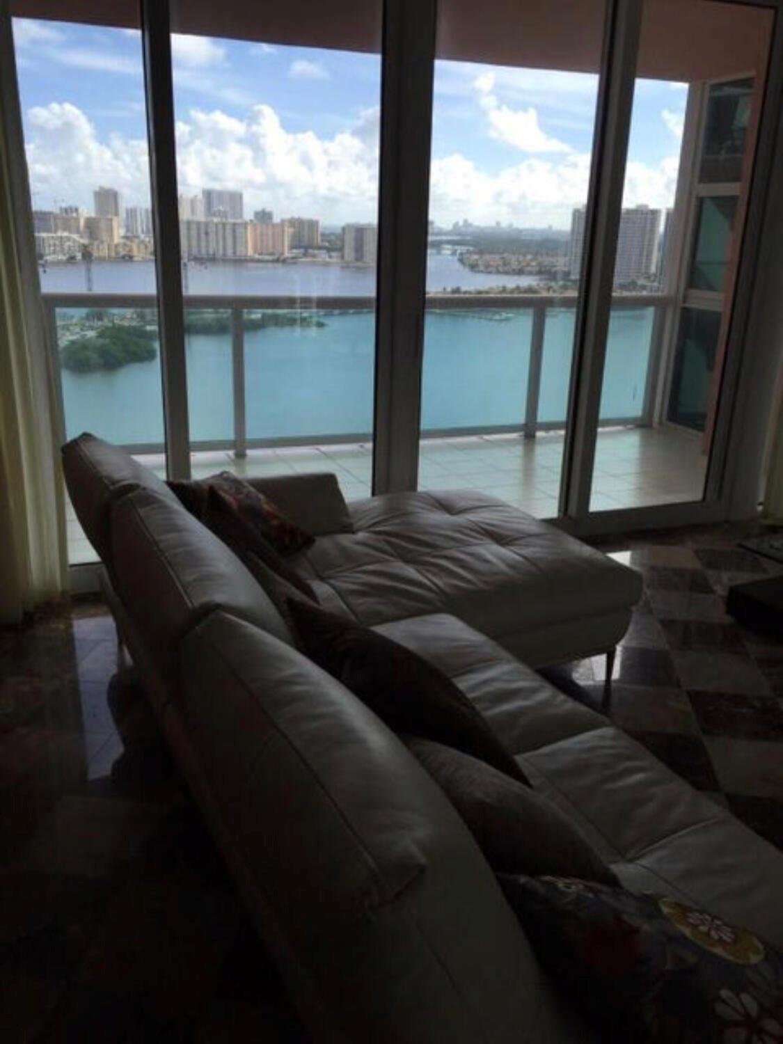 100 HIDDEN BAY - Residential Lease