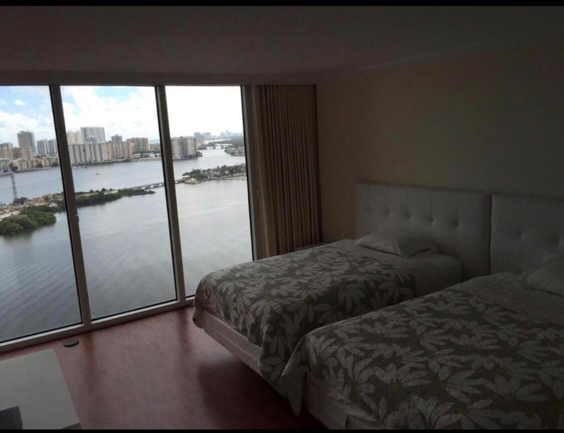 100 HIDDEN BAY - Residential Lease