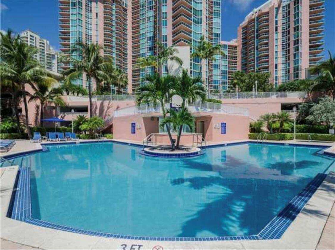 100 HIDDEN BAY - Residential Lease