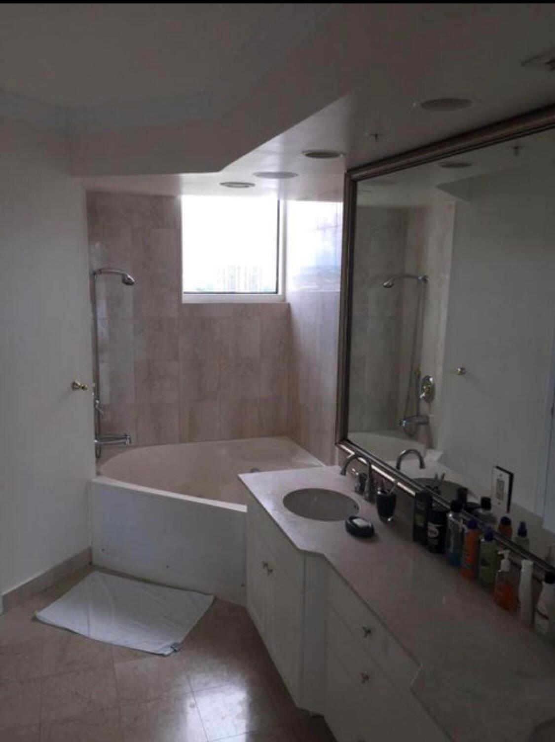 100 HIDDEN BAY - Residential Lease