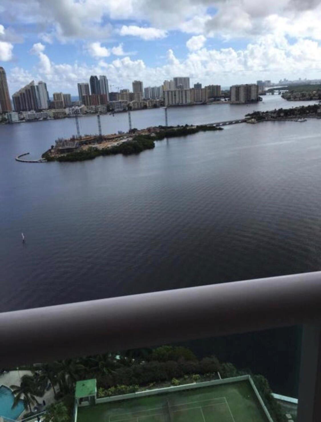 100 HIDDEN BAY - Residential Lease