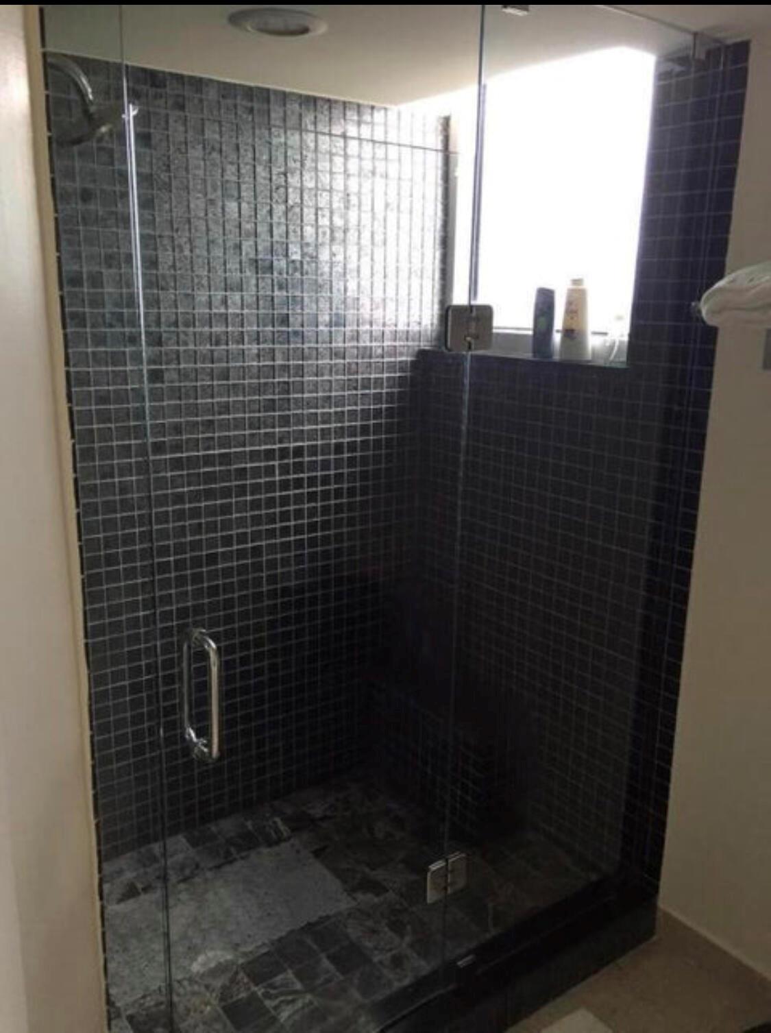 100 HIDDEN BAY - Residential Lease