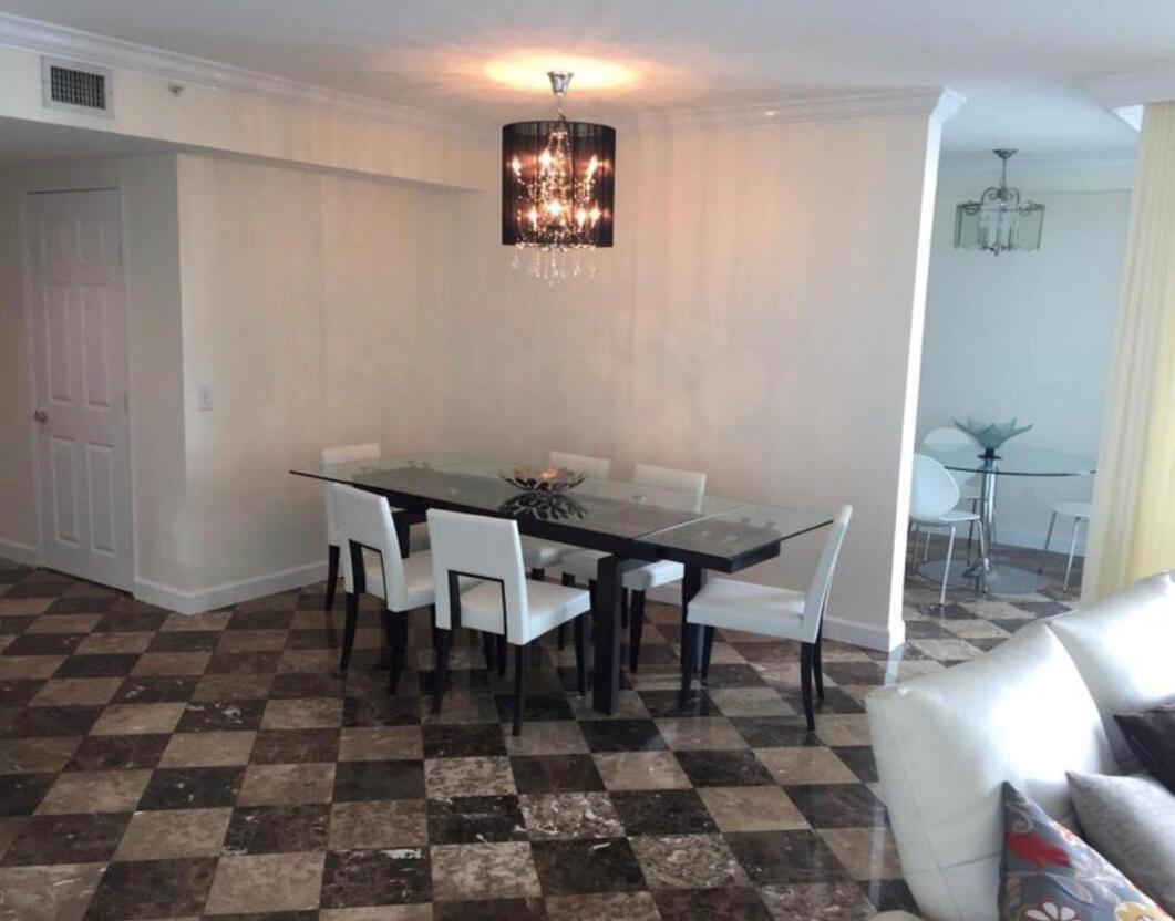 100 HIDDEN BAY - Residential Lease