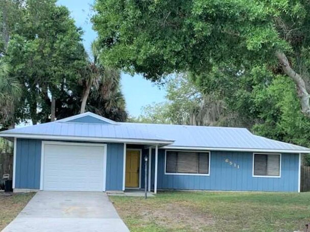 Photo of 6511 Fort Pierce Boulevard, Fort Pierce, FL 34951 (MLS # R10878731)