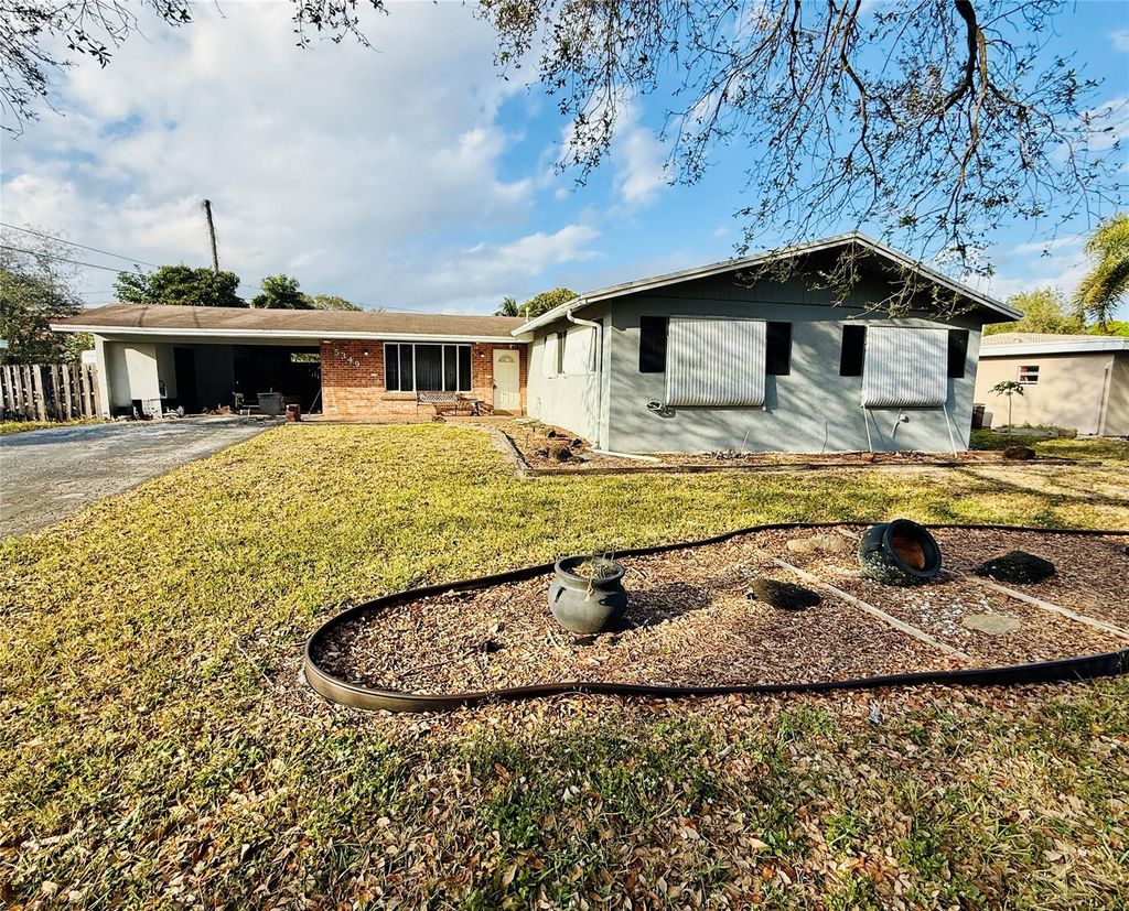 Photo of 5349 Balsam Terrace, Plantation, FL 33317 (MLS # F10556052)