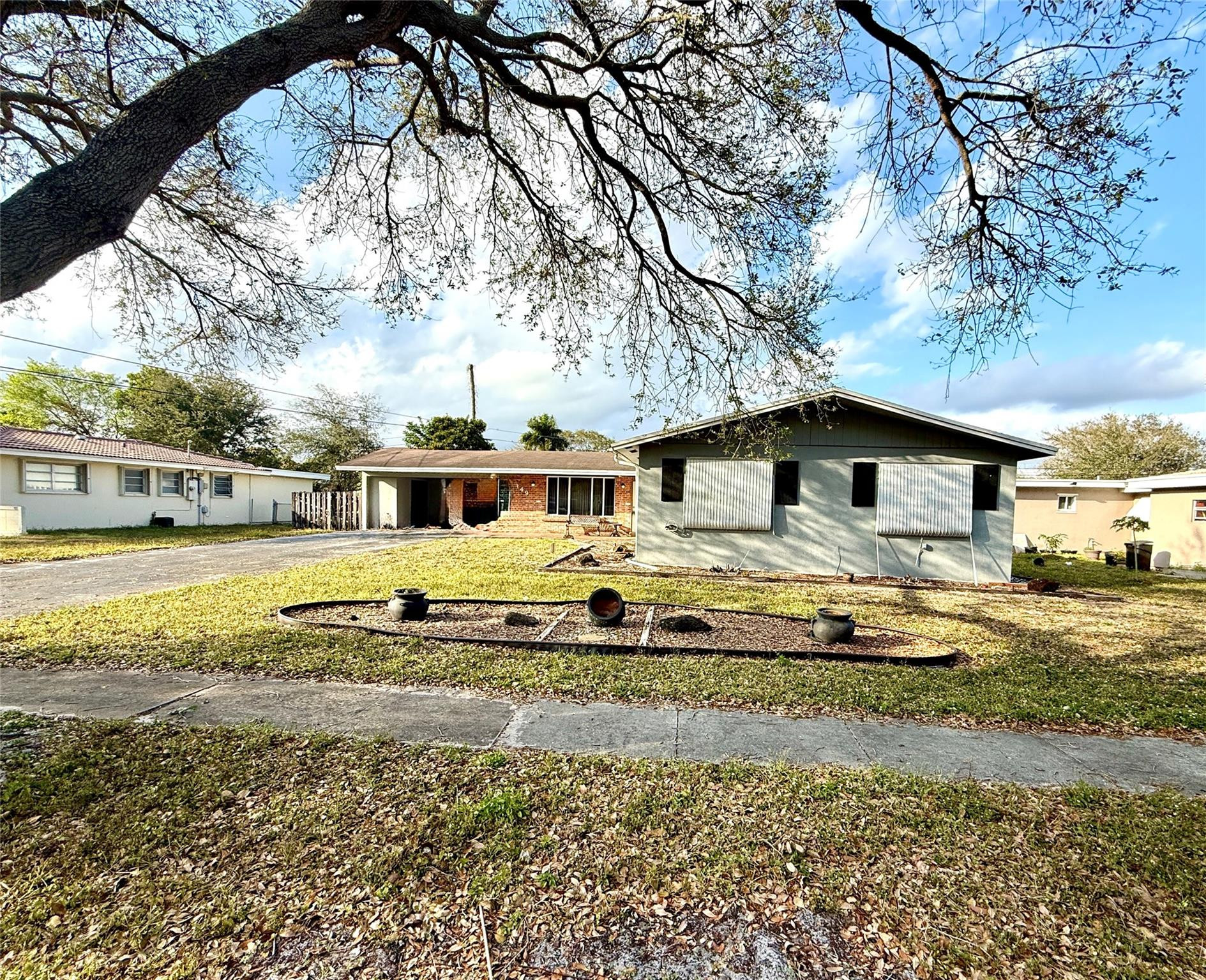 PLANTATION GARDENS 4TH SE - Residential