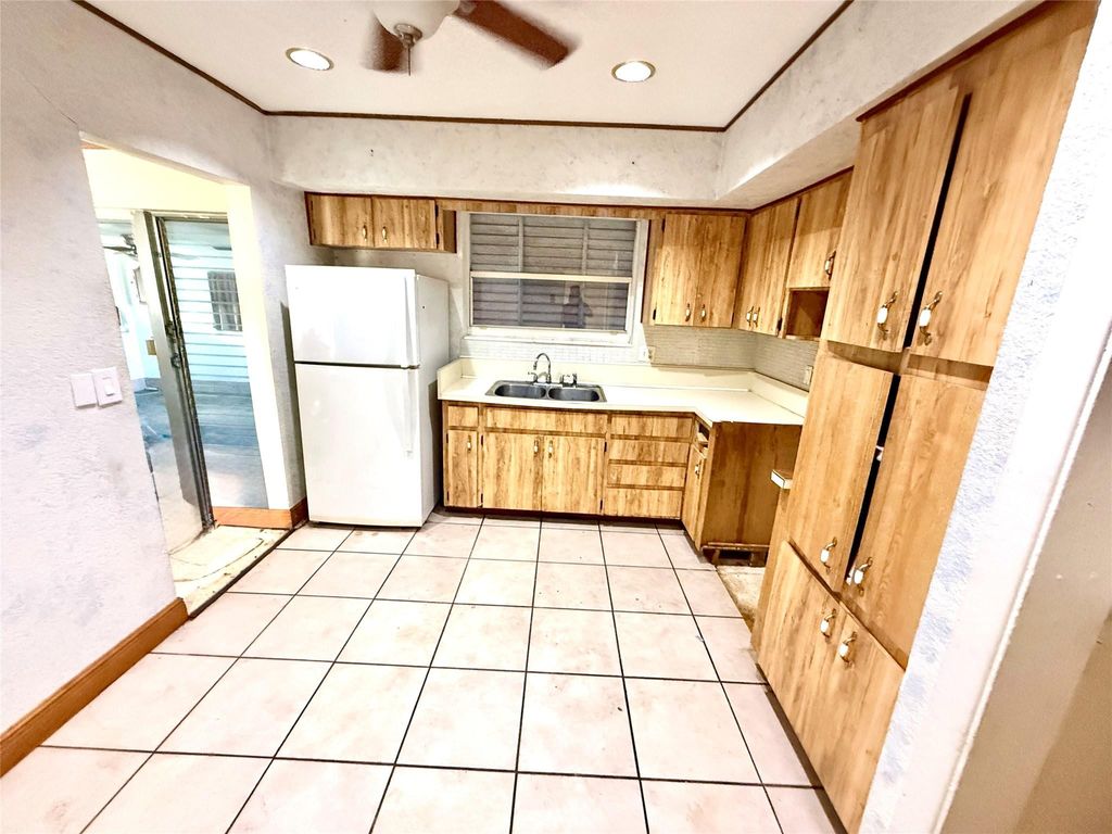 Photo of 5349 Balsam Terrace, Plantation, FL 33317 (MLS # F10556052)