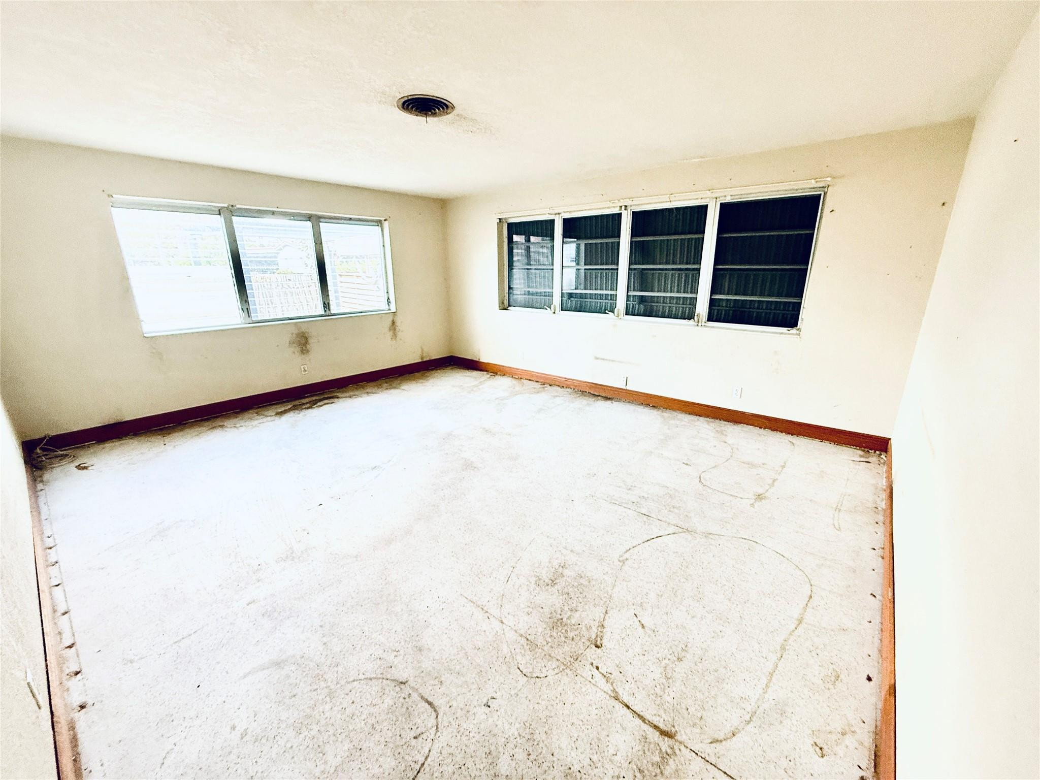 PLANTATION GARDENS 4TH SE - Residential