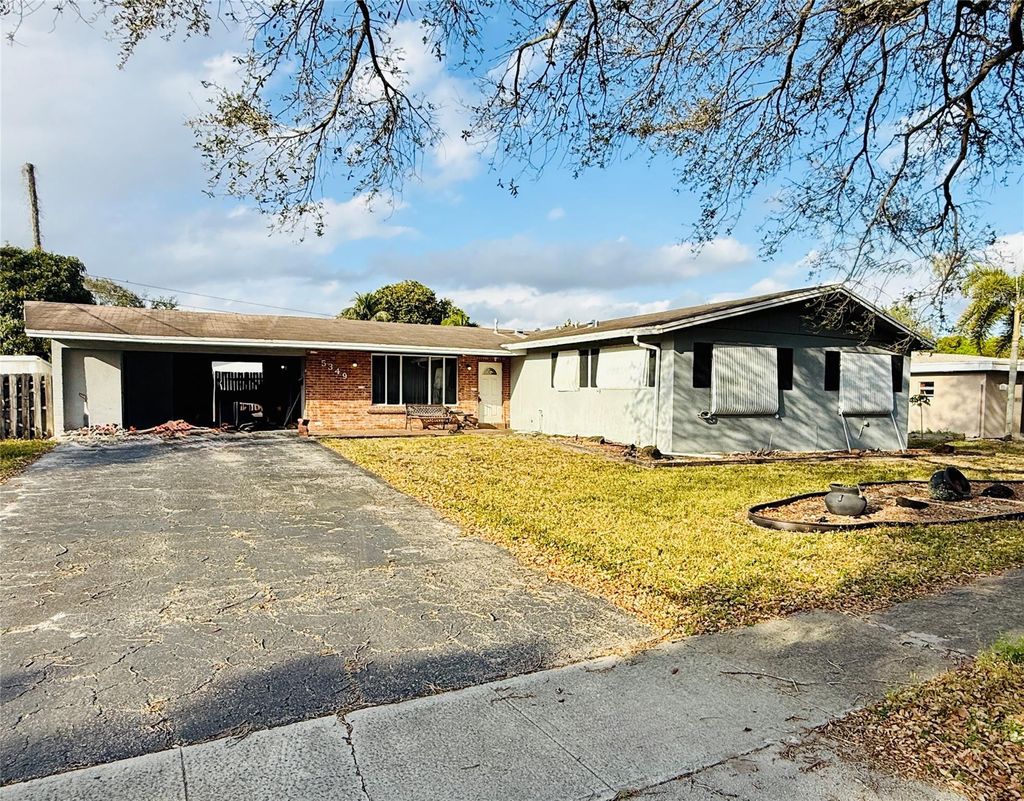 Photo of 5349 Balsam Terrace, Plantation, FL 33317 (MLS # F10556052)