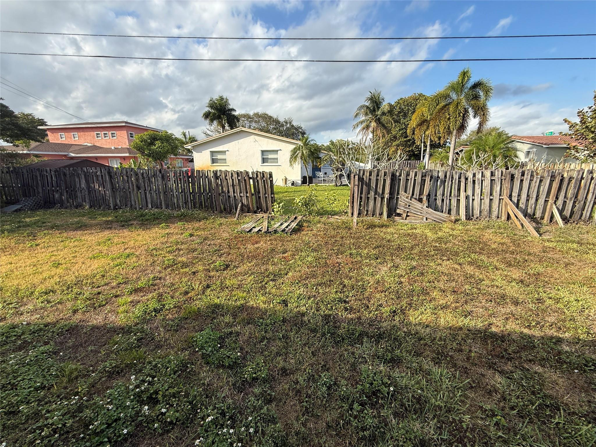 PLANTATION GARDENS 4TH SE - Residential