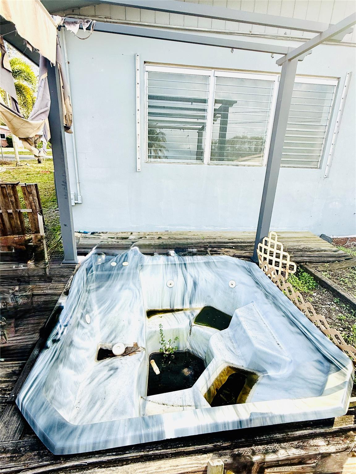 PLANTATION GARDENS 4TH SE - Residential