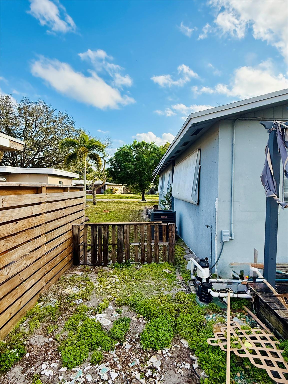 PLANTATION GARDENS 4TH SE - Residential