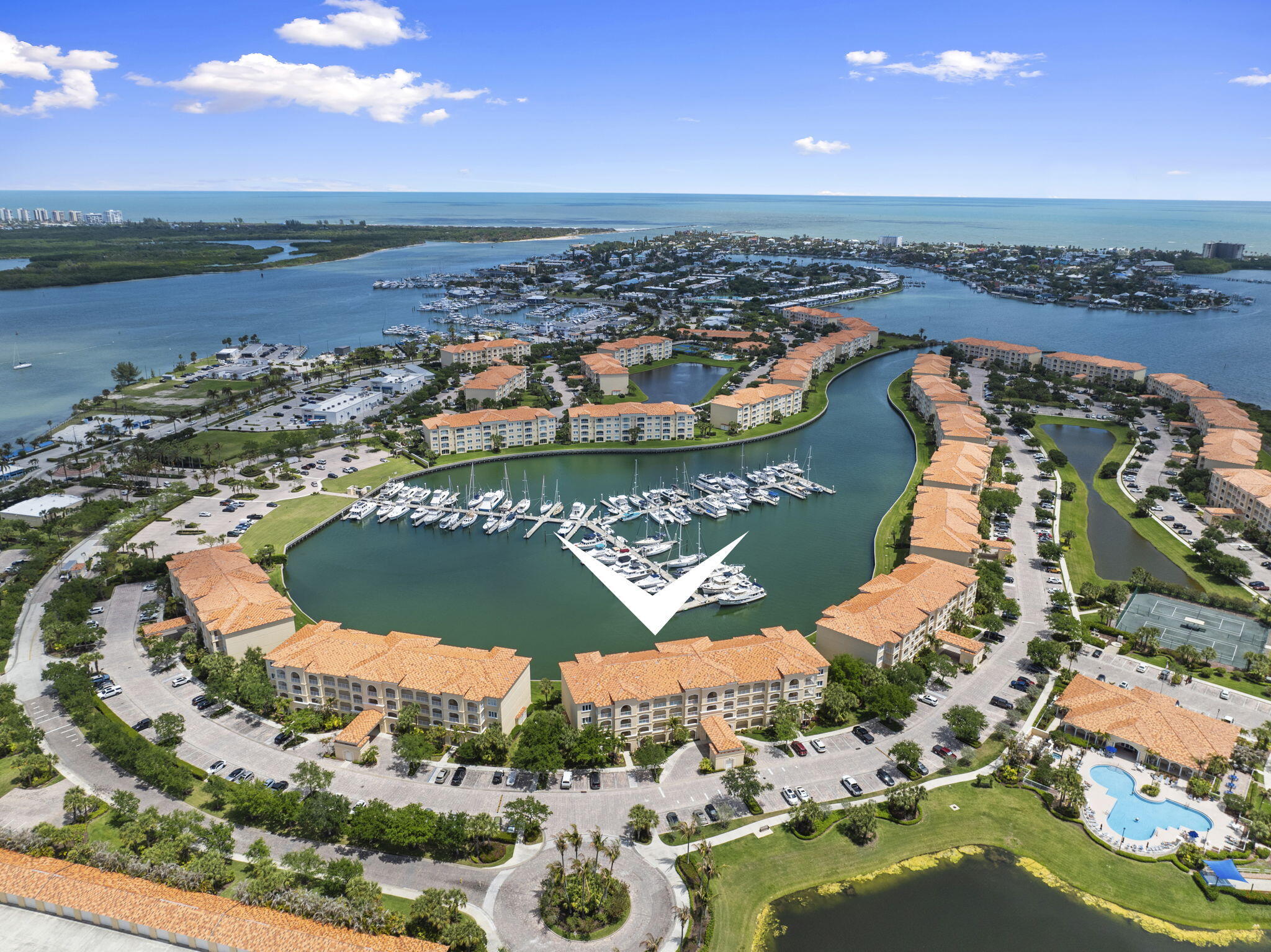 13 Harbour Isle Drive W PH02