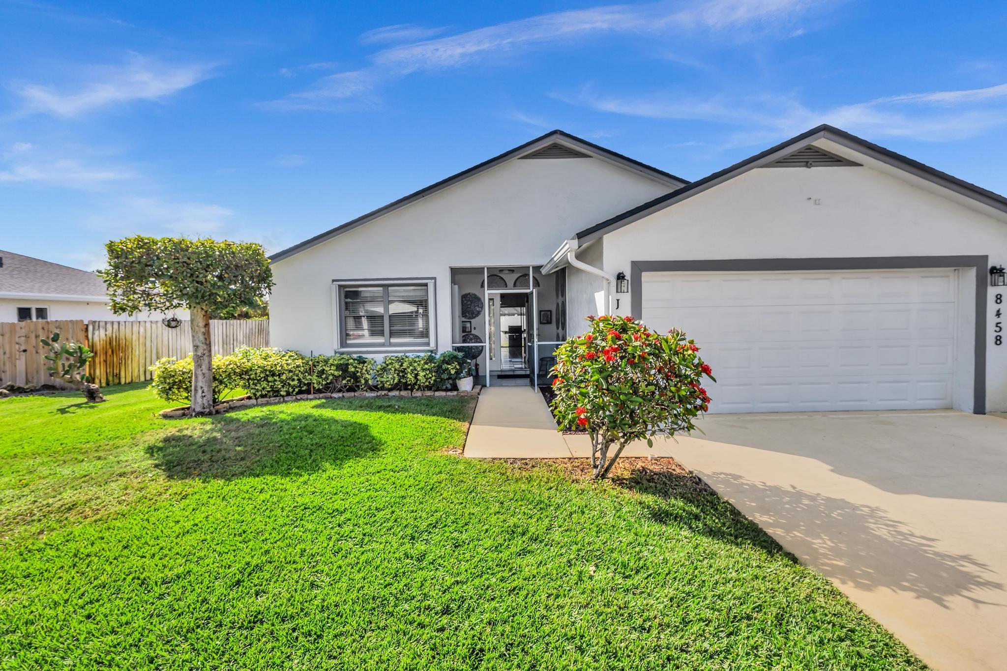 LAKES OF SHERBROOKE - Residential