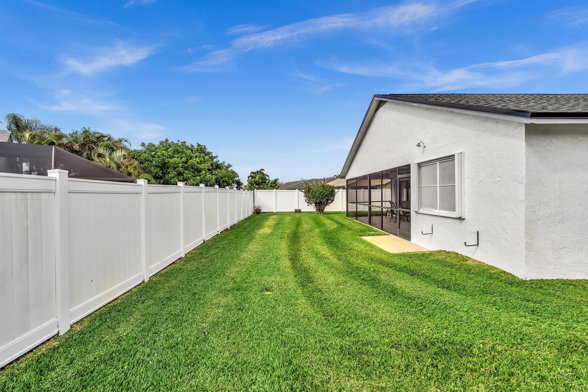 LAKES OF SHERBROOKE - Residential