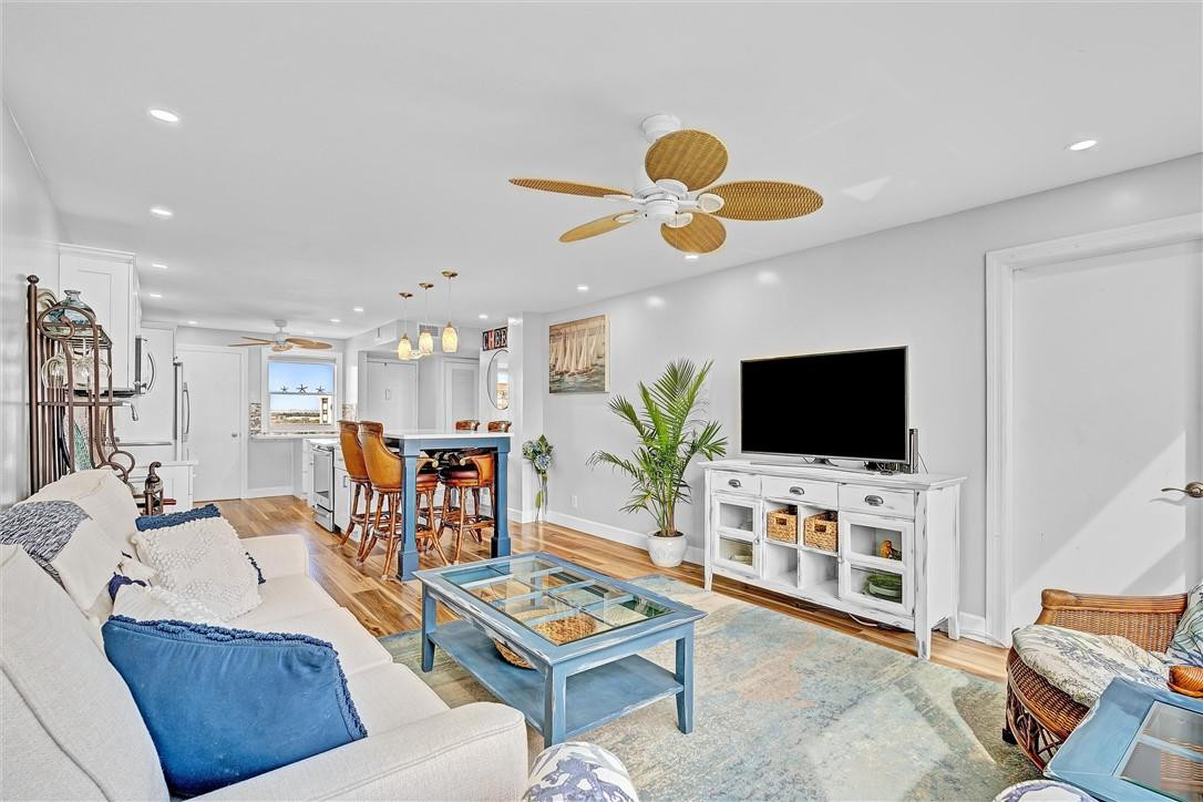 GRANADA HOUSE - Residential