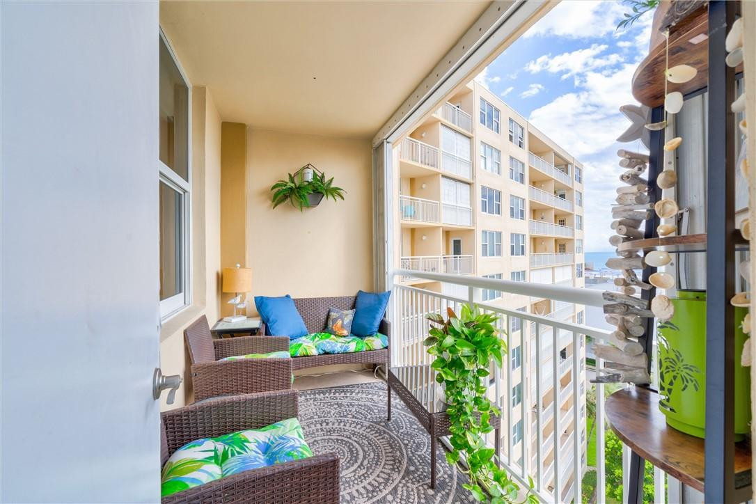 GRANADA HOUSE - Residential