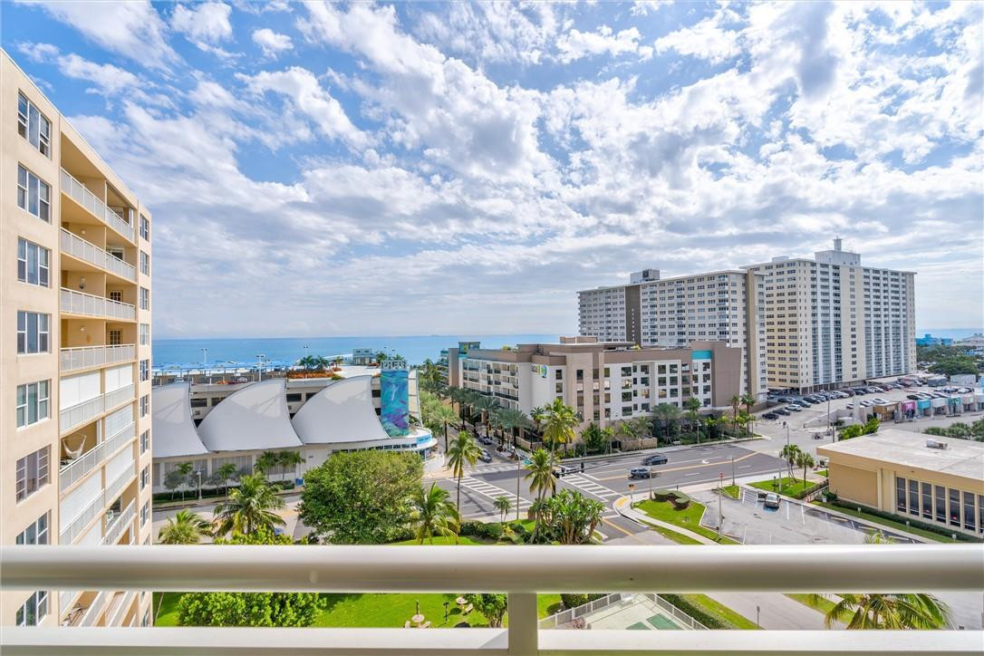 GRANADA HOUSE - Residential