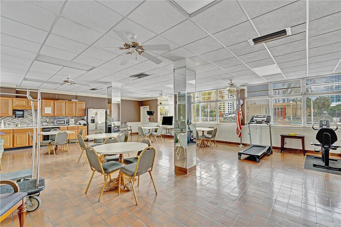 GRANADA HOUSE - Residential