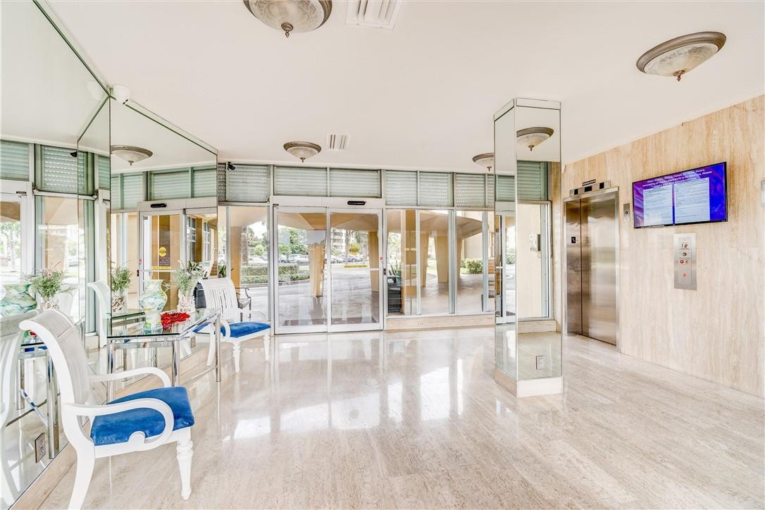 GRANADA HOUSE - Residential