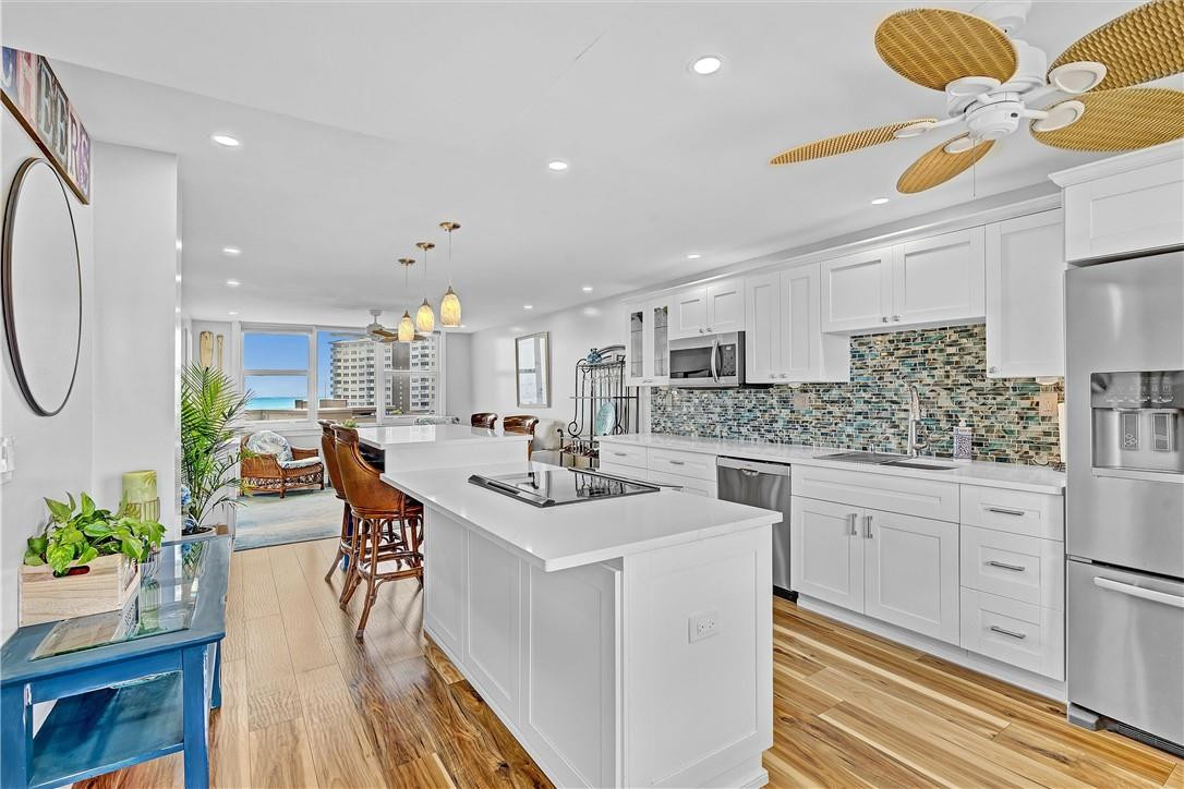 GRANADA HOUSE - Residential