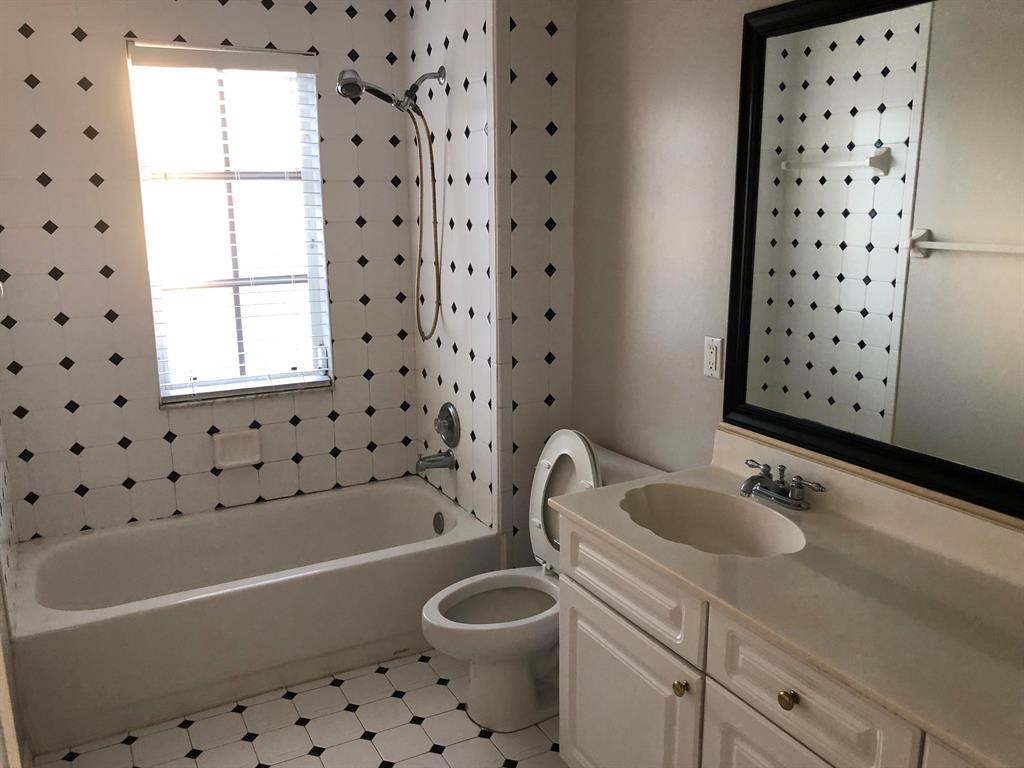 PALM CITY - Residential Lease