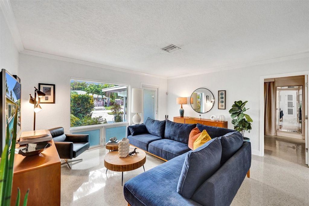 Photo of 3370 NE 17th Avenue, Oakland Park, FL 33334 (MLS # F10535631)