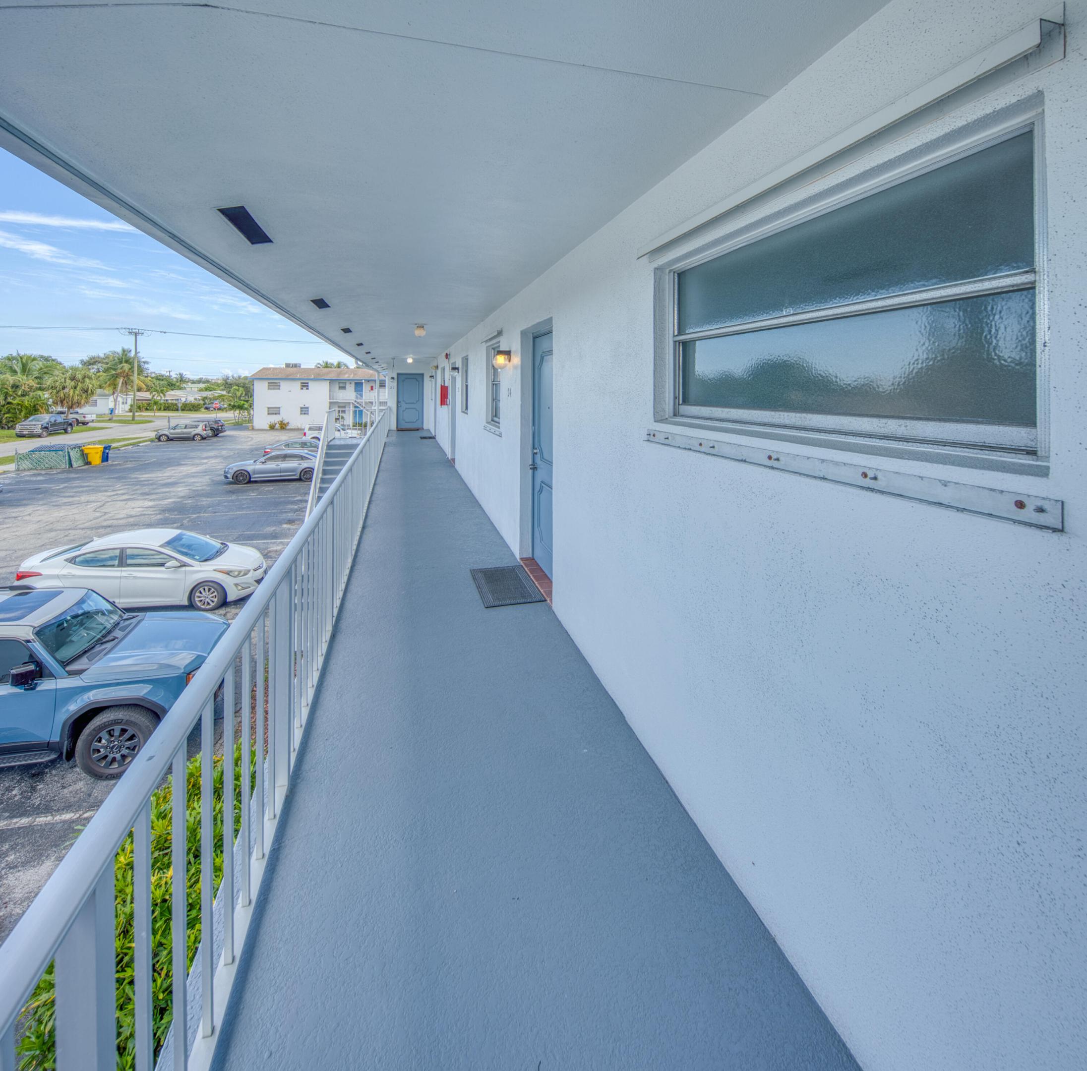 FOUR PALMS APTS CONDO - Residential