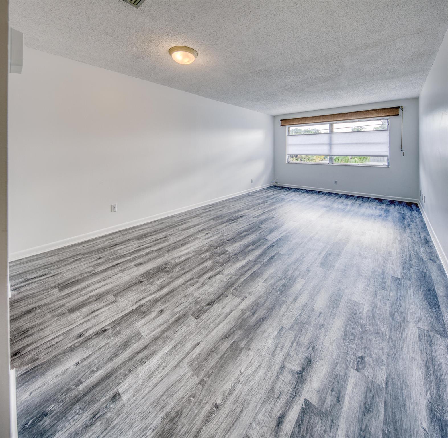 FOUR PALMS APTS CONDO - Residential