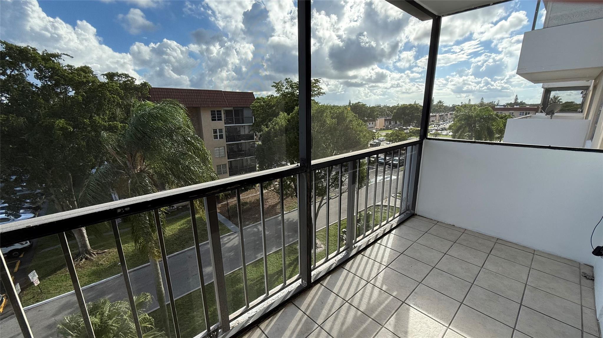 The Manors Of Inverrary X - Residential Lease