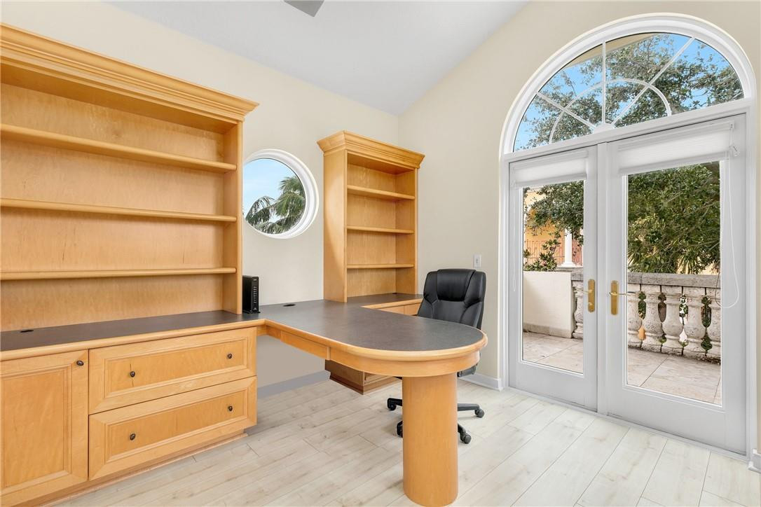 POINT MANALAPAN 1 - Residential