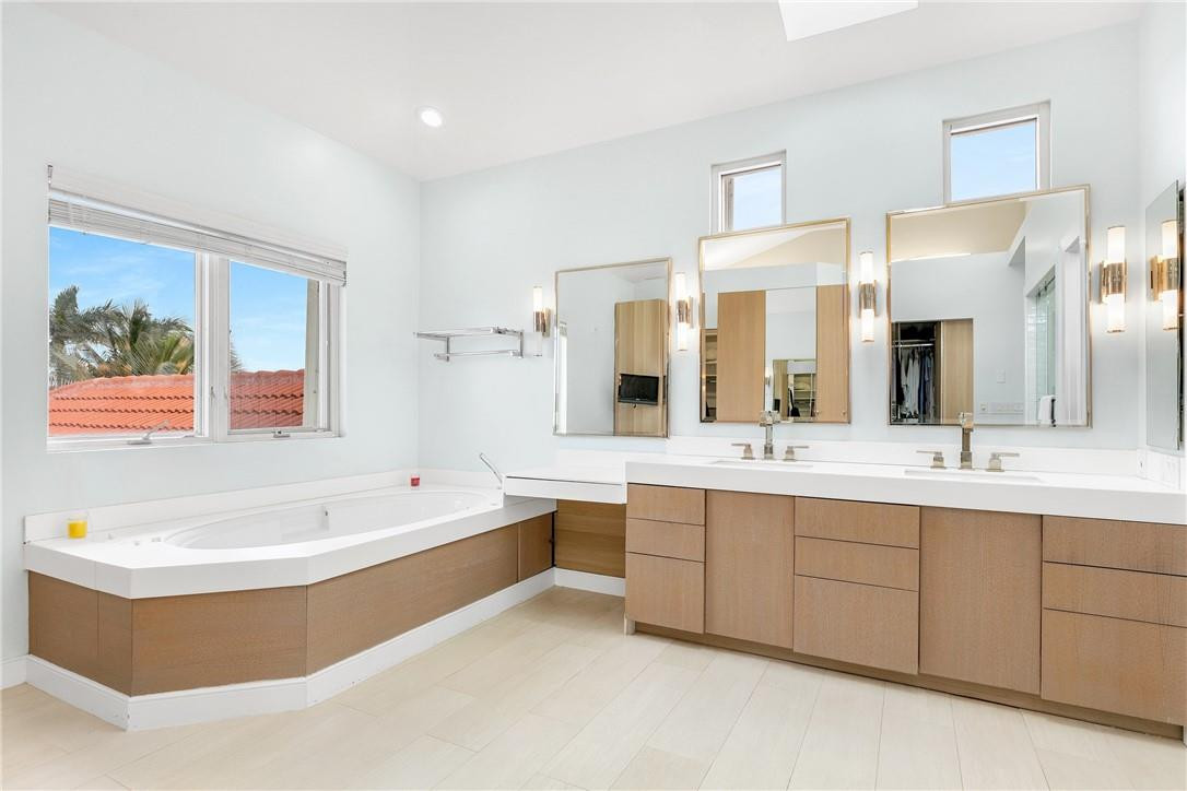 POINT MANALAPAN 1 - Residential