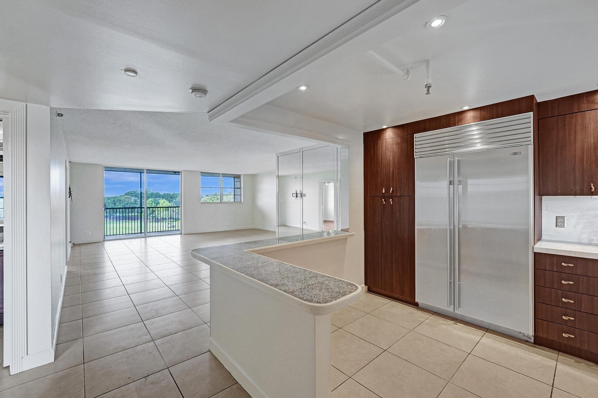 3001 W Rolling Hills Circle 505