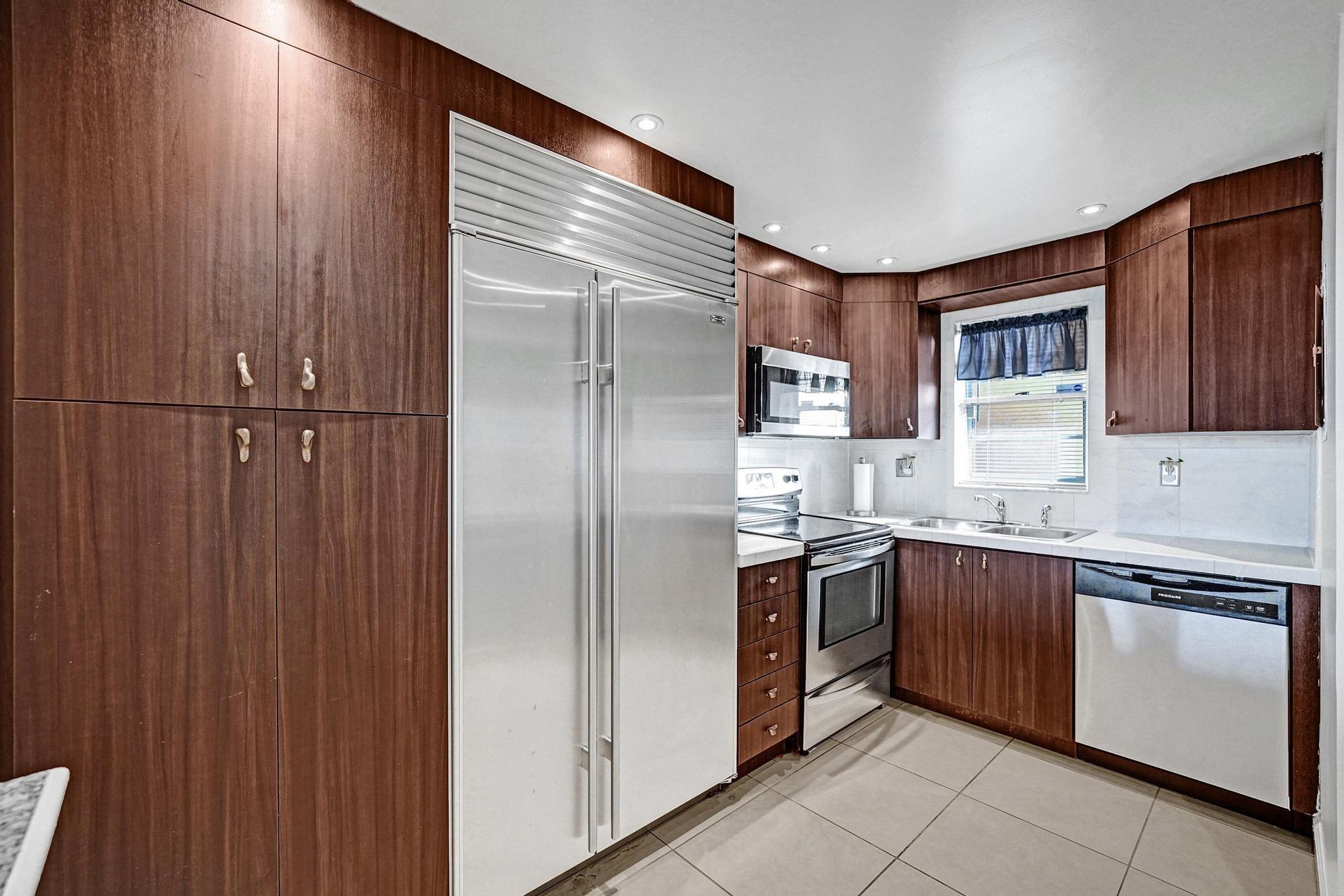 3001 W Rolling Hills Circle 505