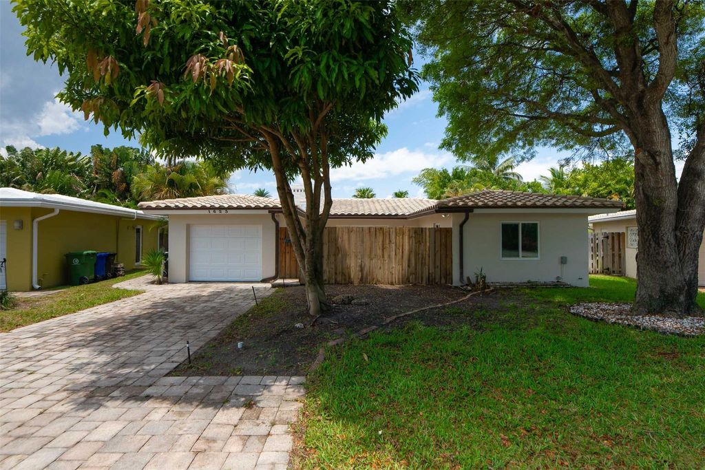 Photo of 1623 NE 20th Street, Fort Lauderdale, FL 33305 (MLS # F10502390)