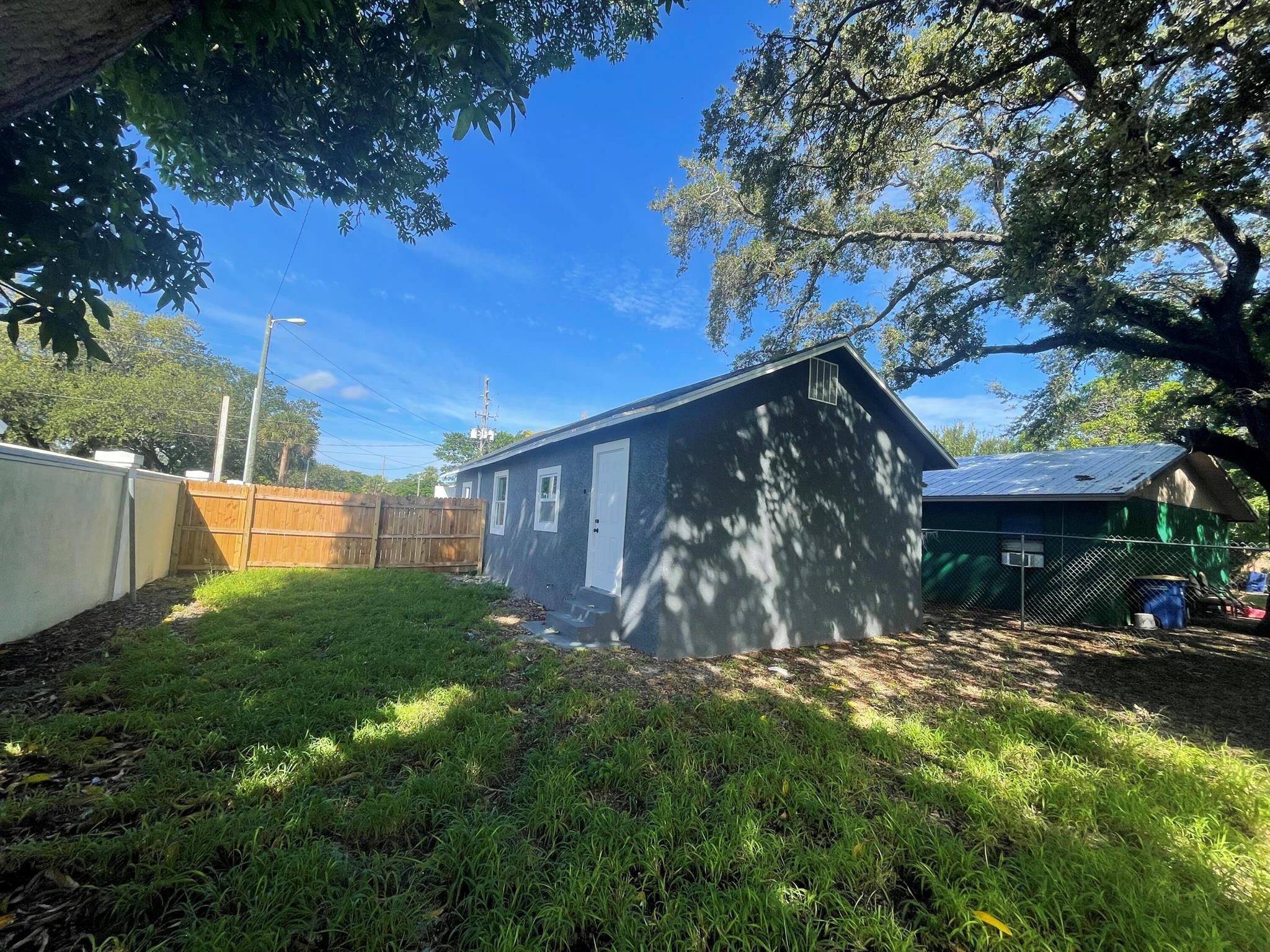 LINCOLN PARK NO 2 - Residential Lease