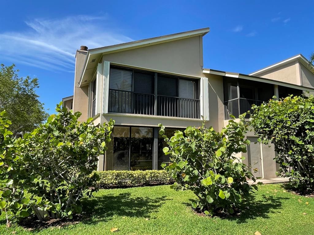 Photo of 401 Clubhouse Circle #A401, Jupiter, FL 33477 (MLS # R10805766)