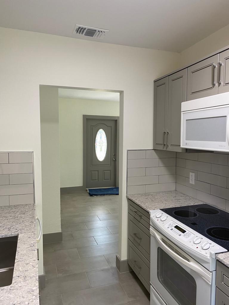 WHISPERING PALMS - Residential Lease