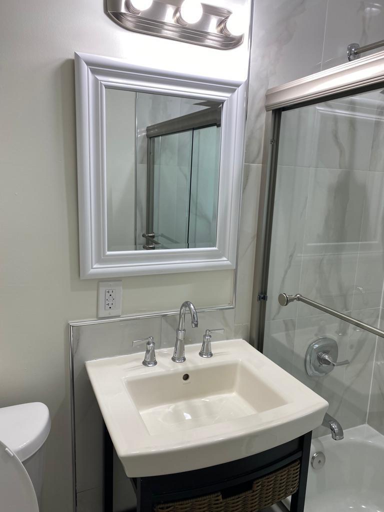 WHISPERING PALMS - Residential Lease