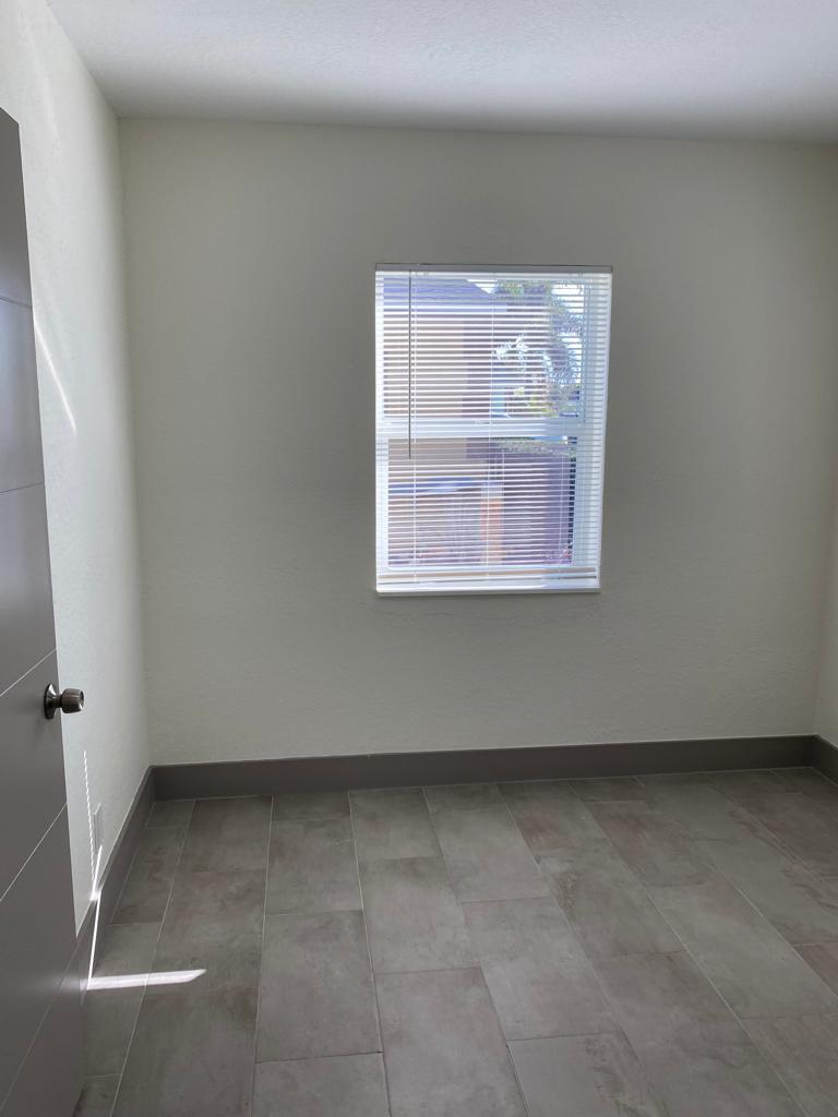 WHISPERING PALMS - Residential Lease