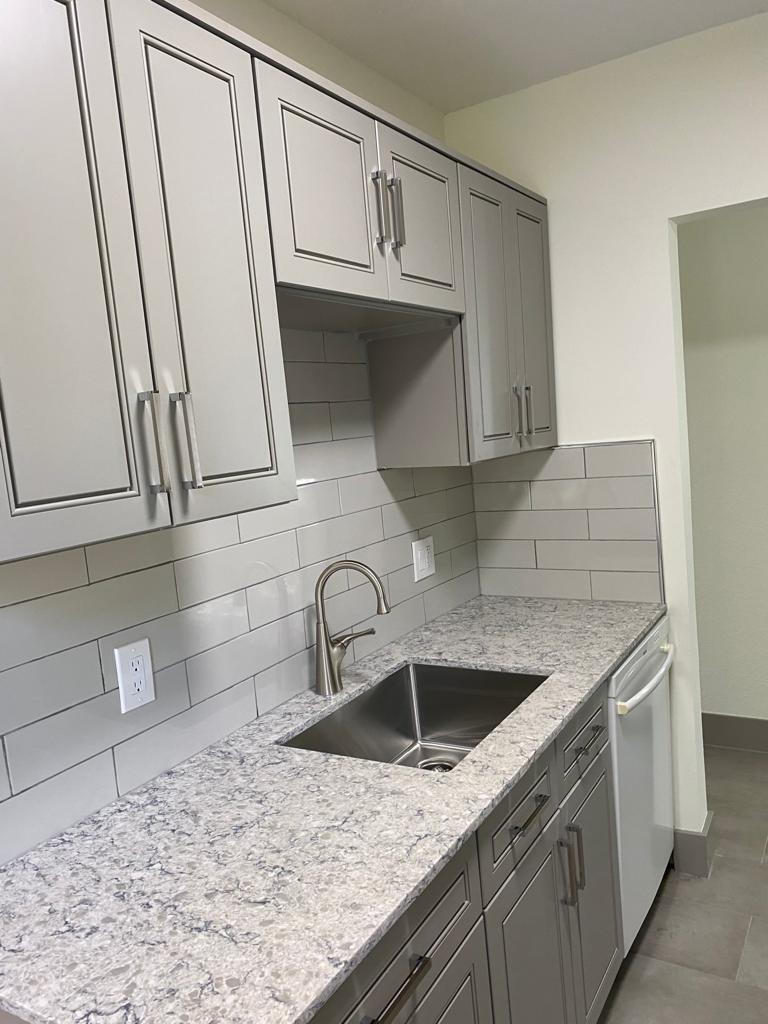 WHISPERING PALMS - Residential Lease