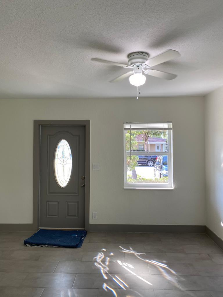 WHISPERING PALMS - Residential Lease