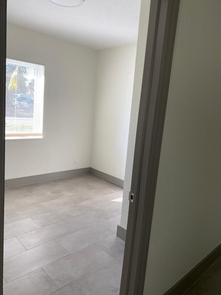 WHISPERING PALMS - Residential Lease