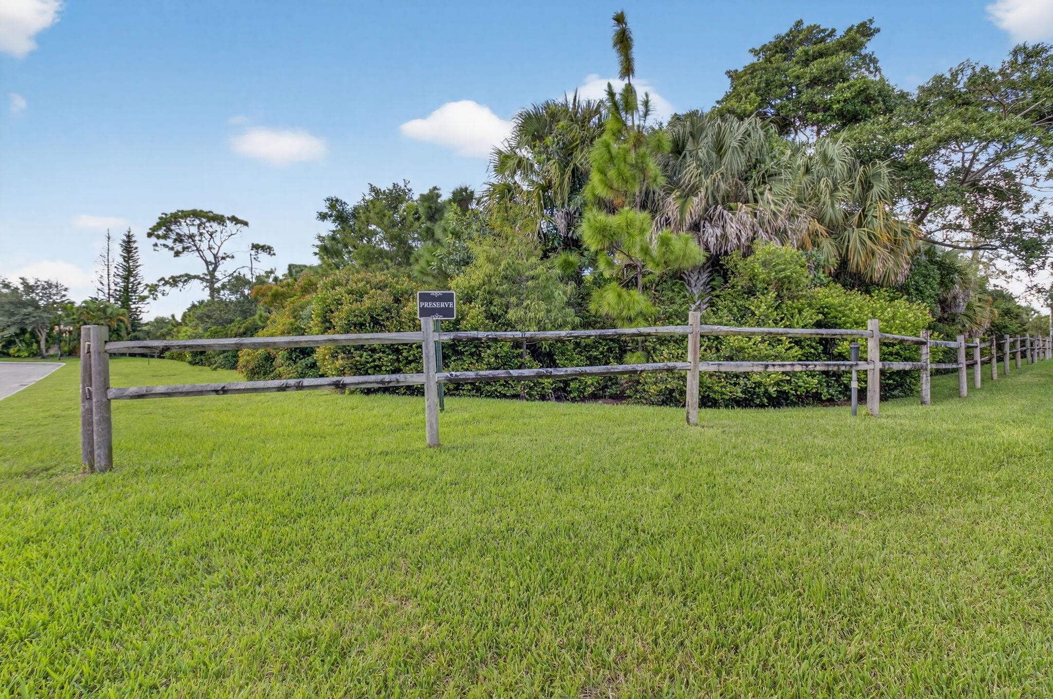 BOCA FLORES - Residential Lease