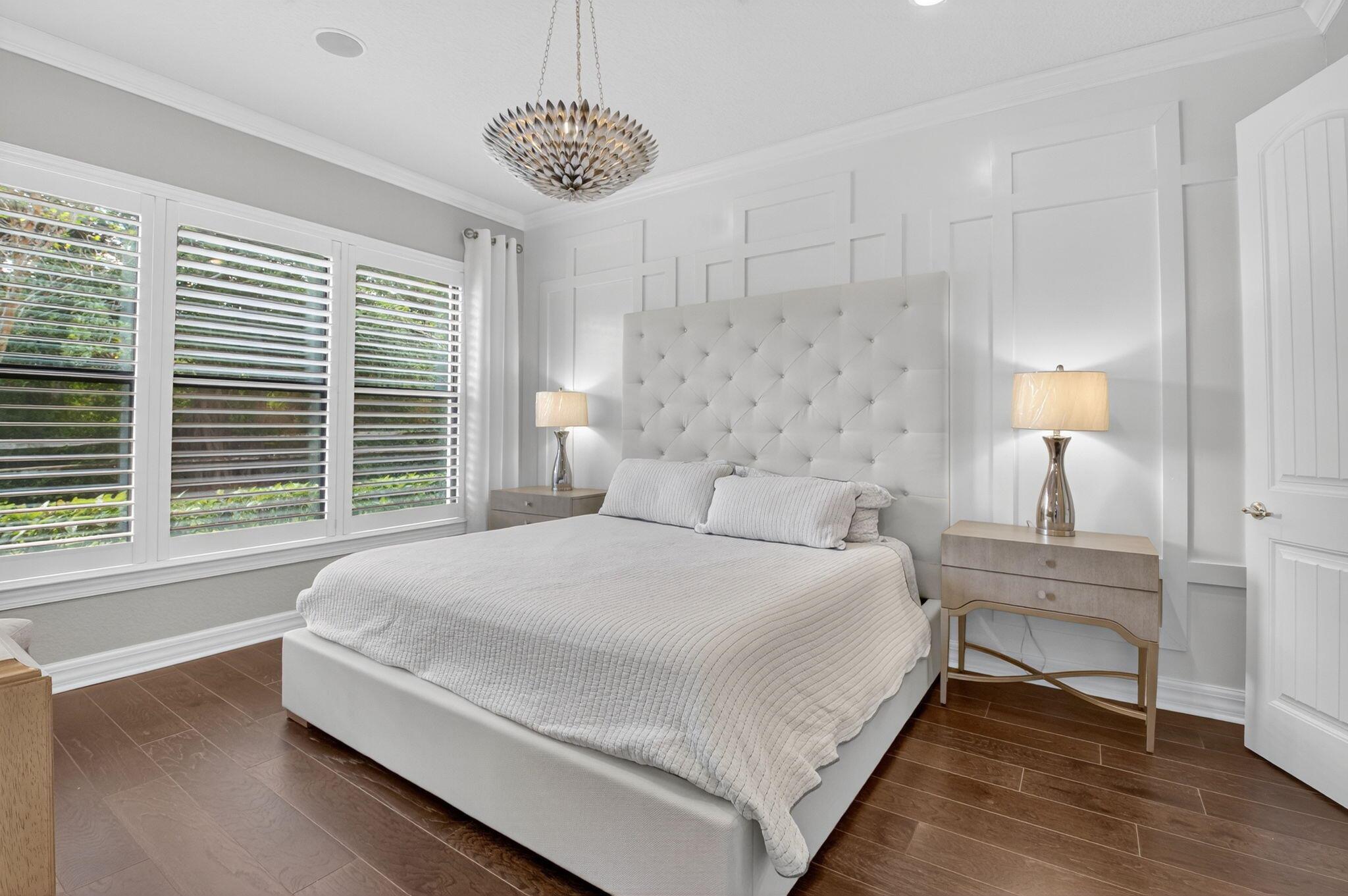 BOCA FLORES - Residential Lease